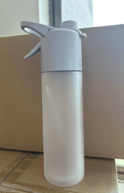 Spray Water Bottle For Girls Outdoor Sport Fitness Water Cup Large Capacity Spray Bottle Drinkware Travel Bottles Kitchen Gadgets (Color: White)